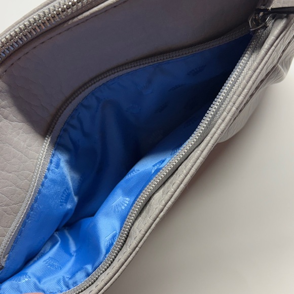 Juicy Couture Silver-Tone Gray Wristlet NWOT!! - Picture 6 of 8